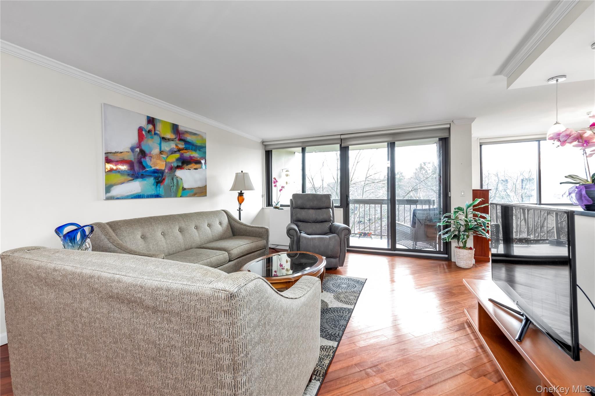 1 Bay Club Drive # 4R, Bayside, NY 11360