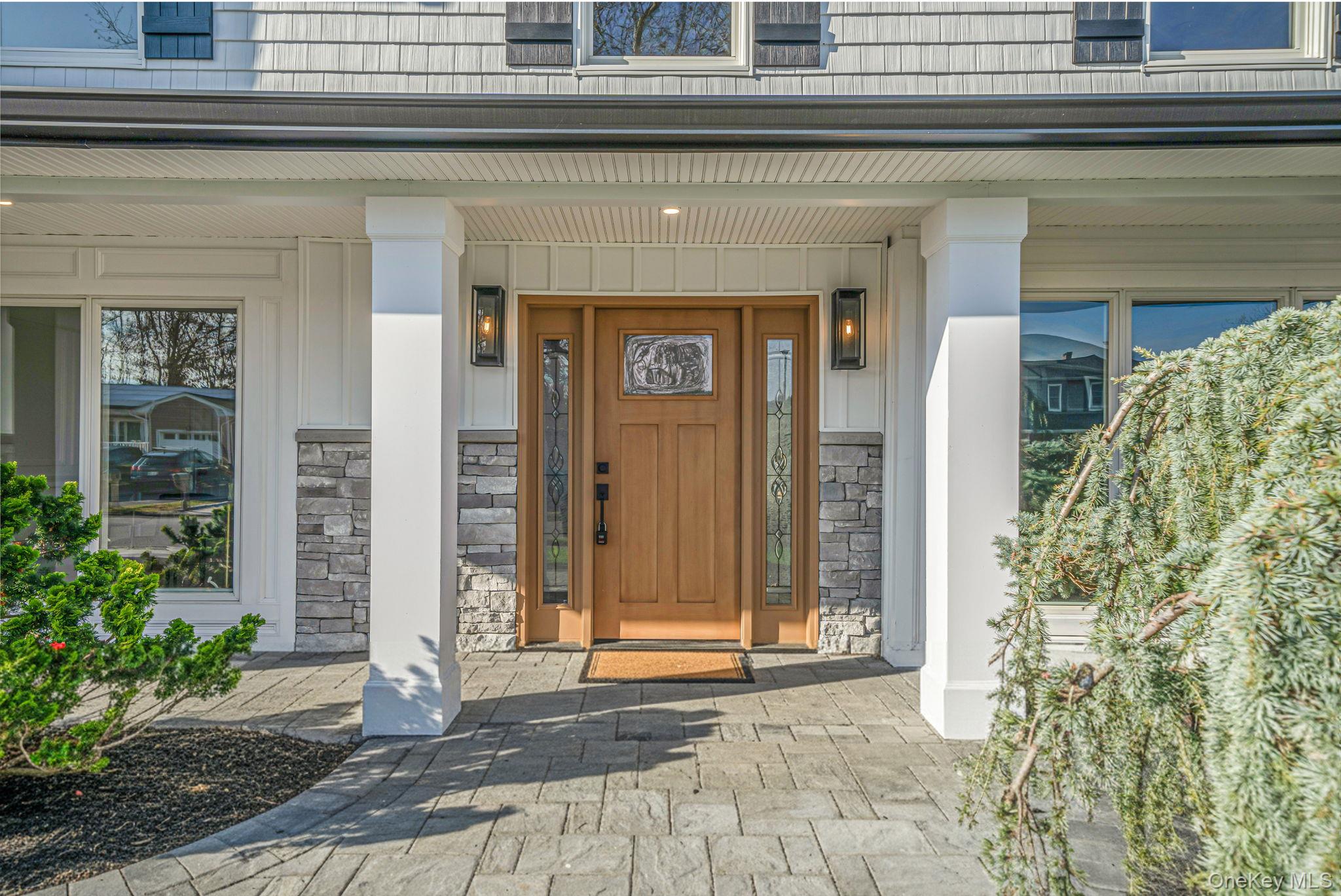 36 Flintridge Drive, Holbrook, NY 11741