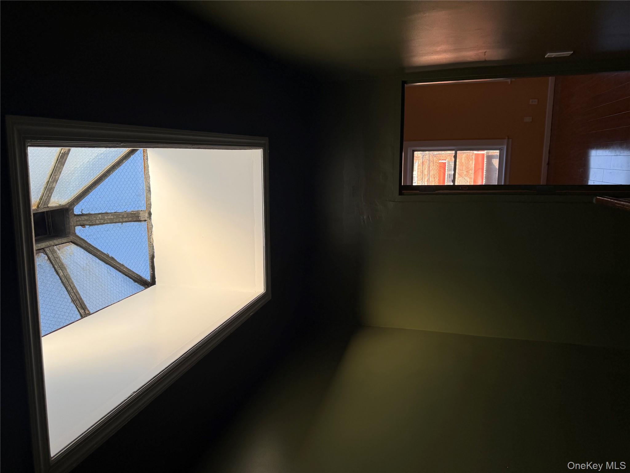 822 E 215th Street, Bronx, NY 10467