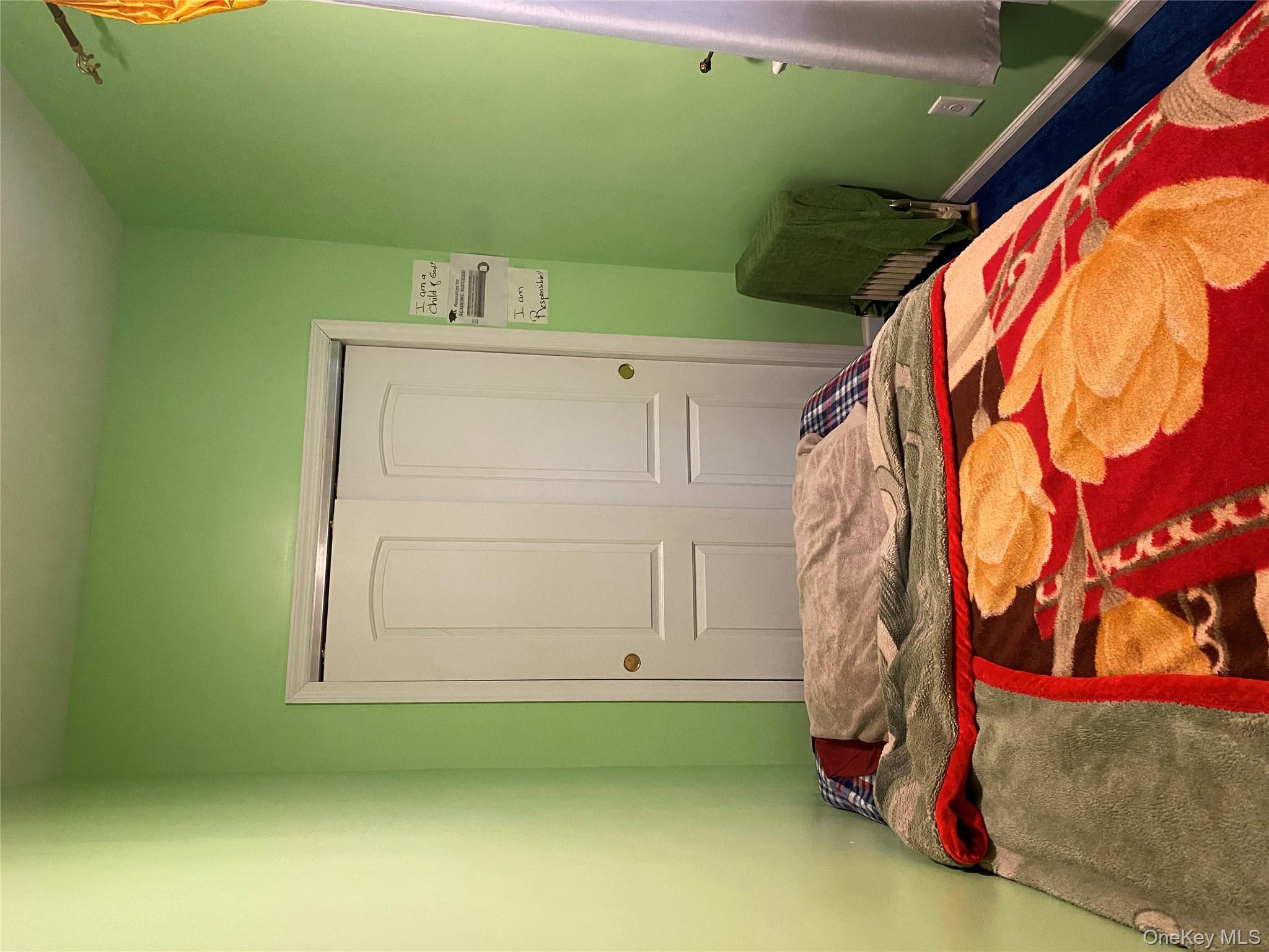 822 E 215th Street, Bronx, NY 10467