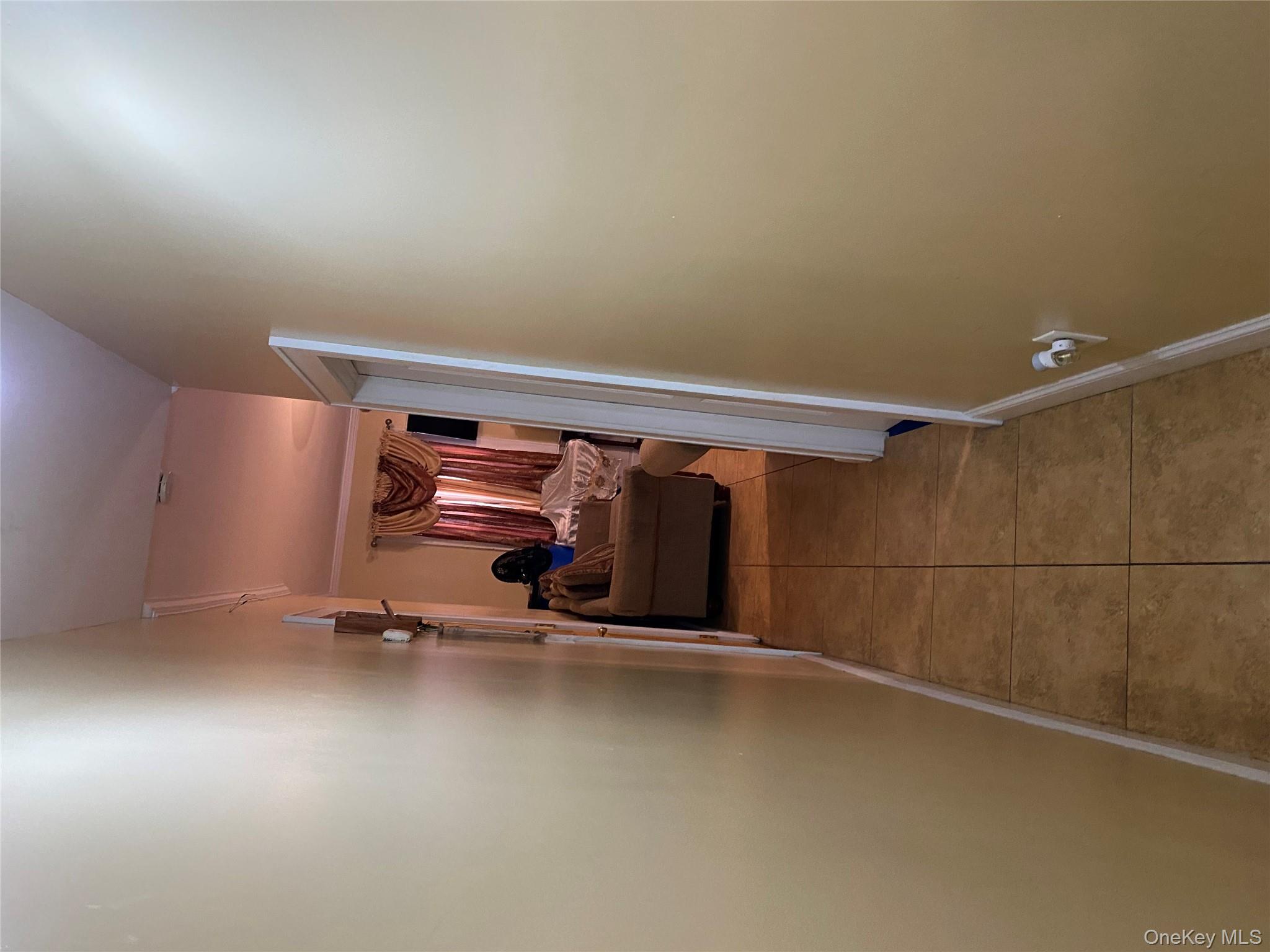 822 E 215th Street, Bronx, NY 10467