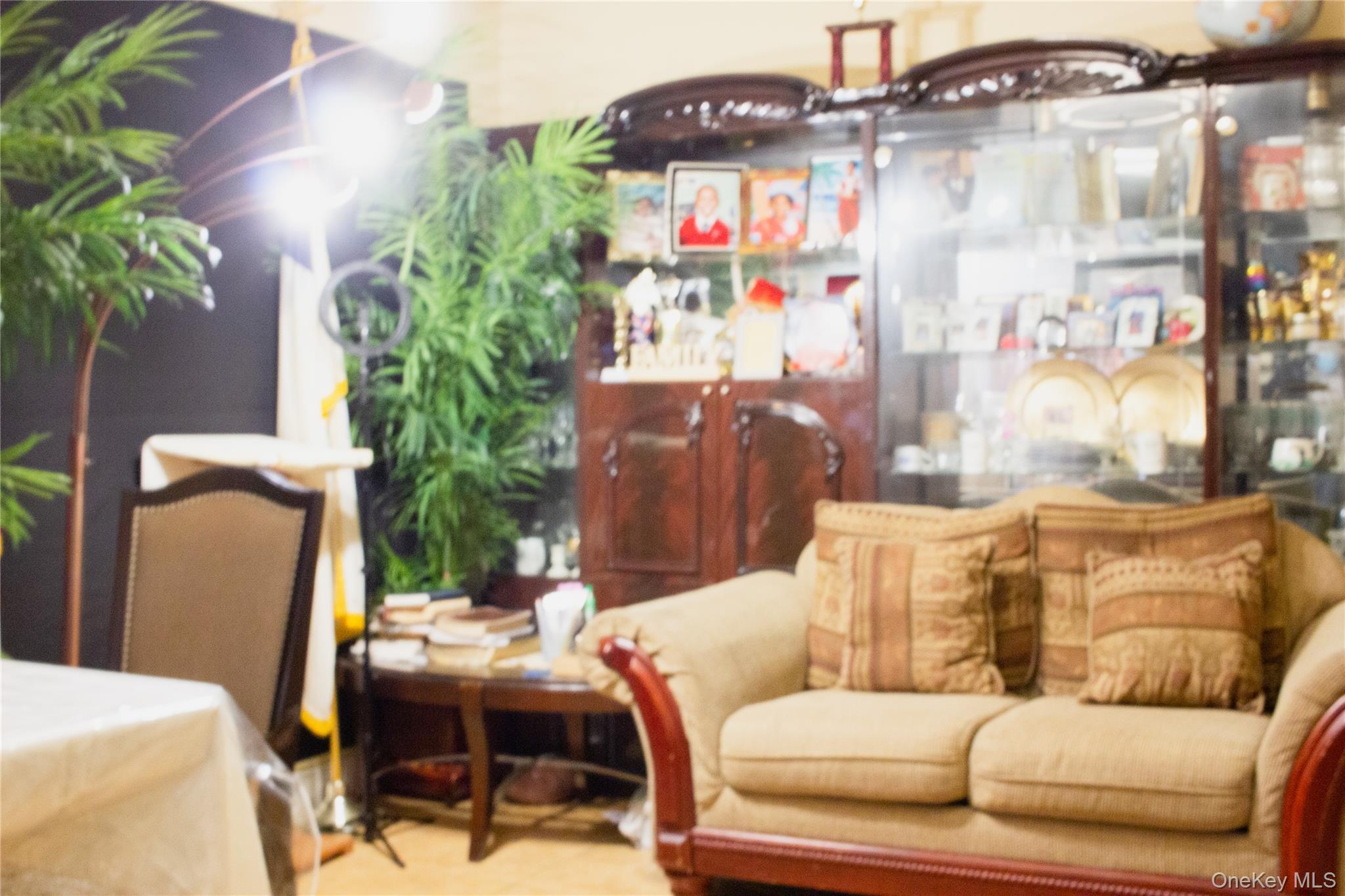 822 E 215th Street, Bronx, NY 10467