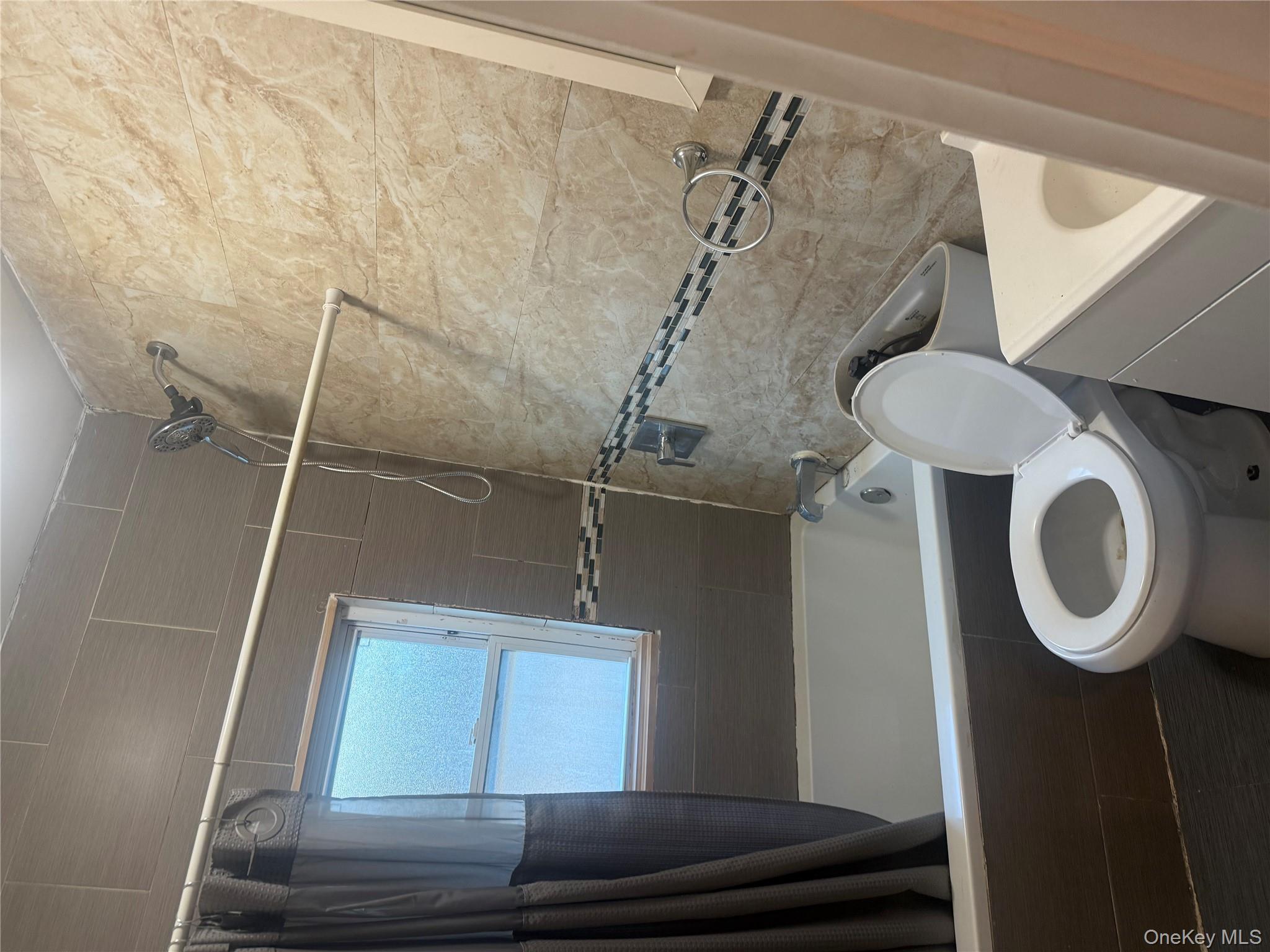 28 Clinton Avenue # 2 nd Fl, Hempstead, NY 11096