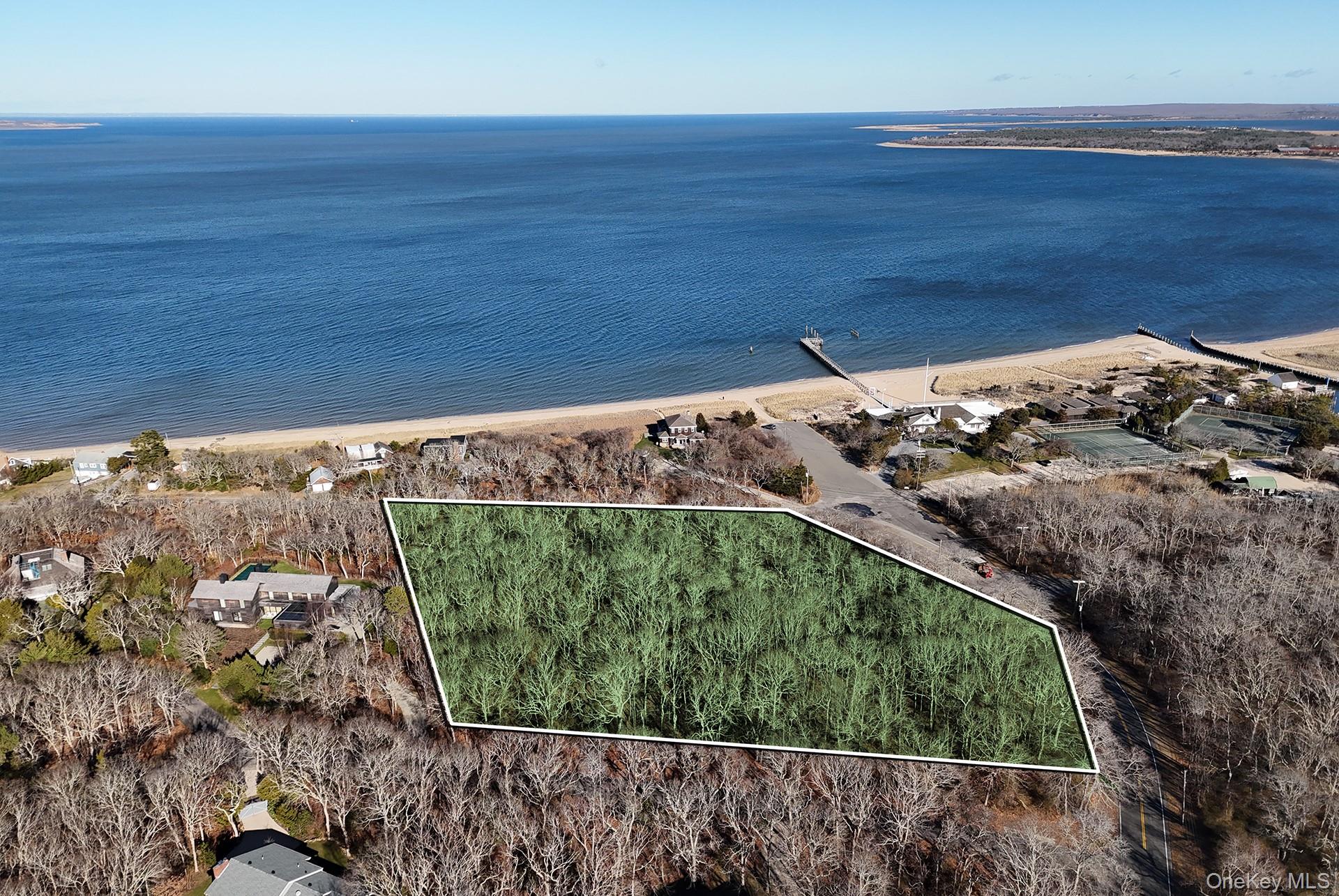 15 Cross Highway, Amagansett, NY 11930