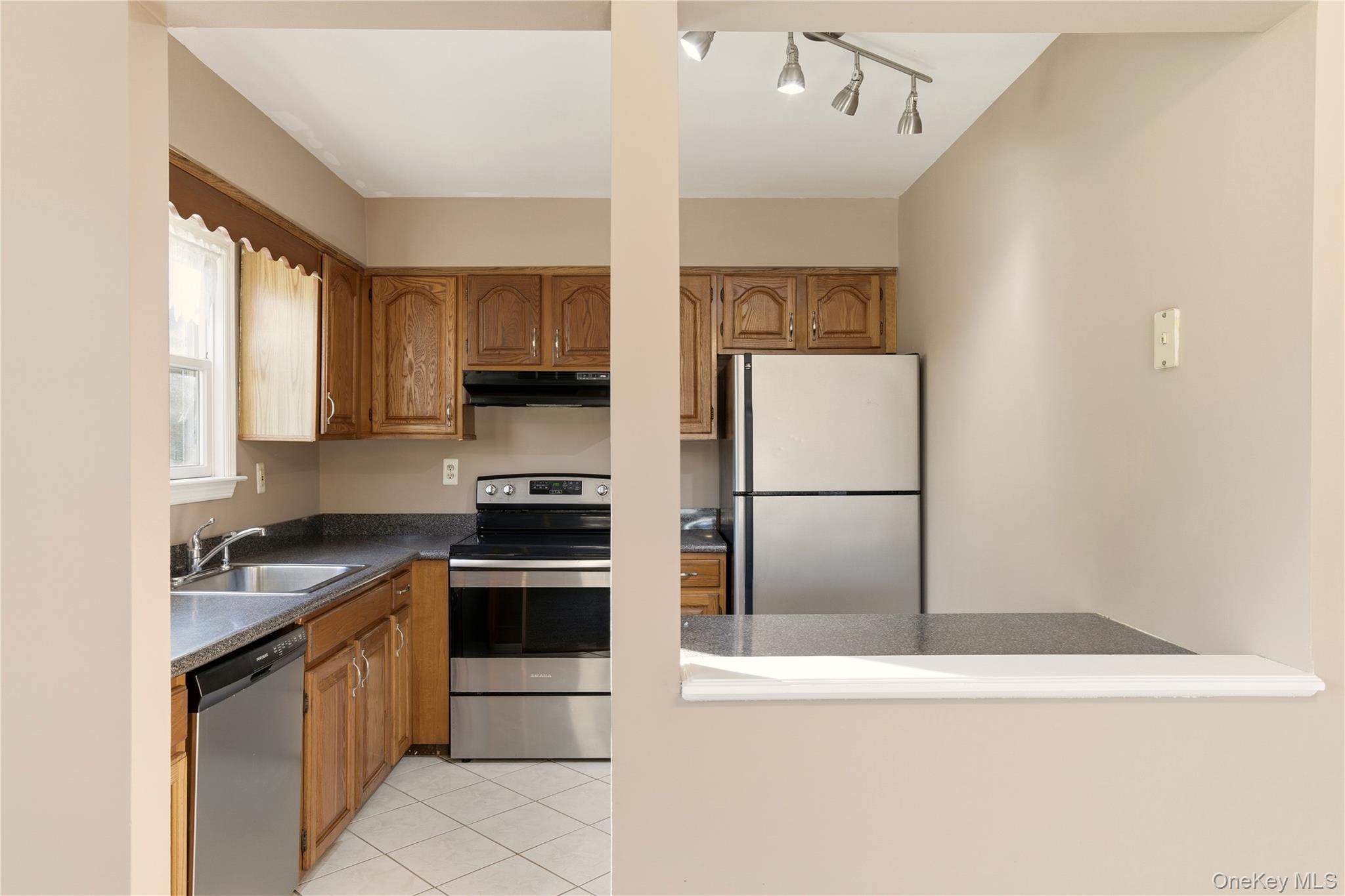 125 Broadway, Greenlawn, NY 11740