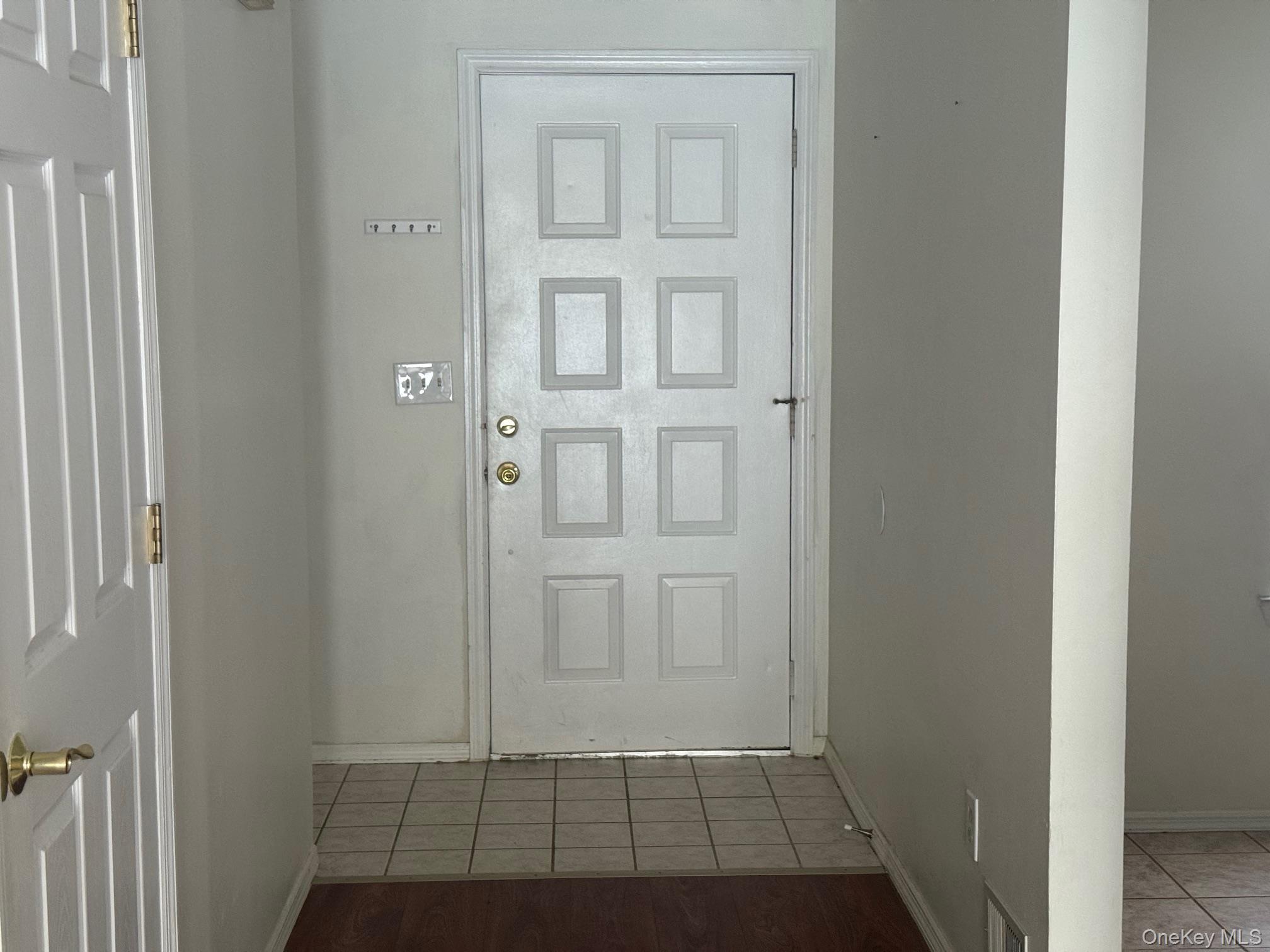 10 Kensington Way, Middletown, NY 10940