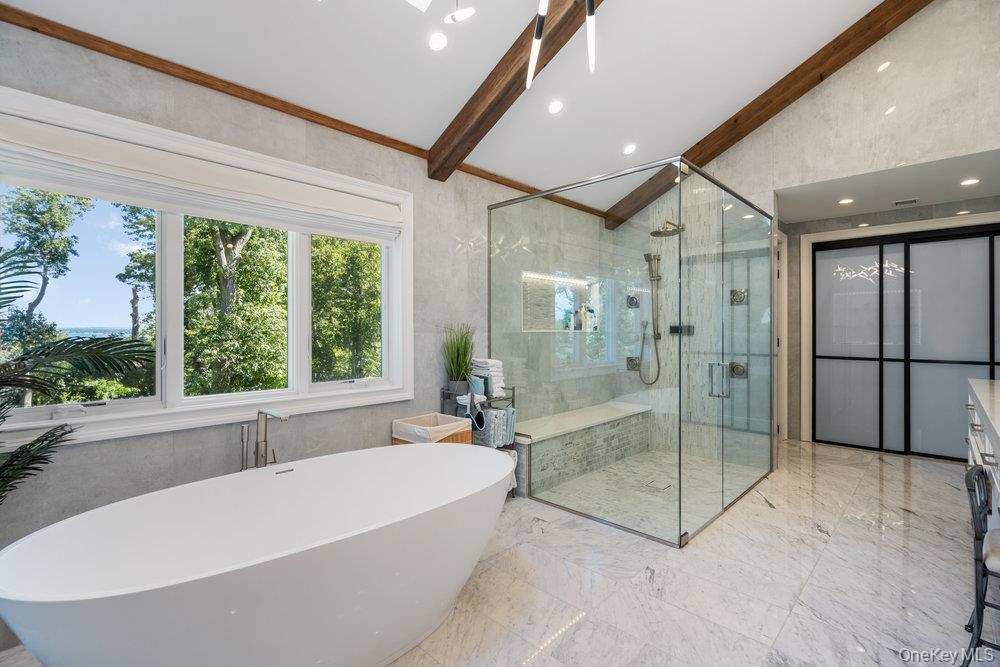 5 Coon Hollow Road, Lloyd Harbor, NY 11743