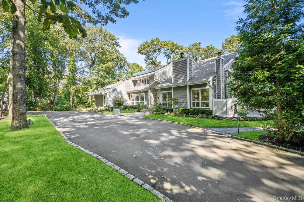 5 Coon Hollow Road, Lloyd Harbor, NY 11743