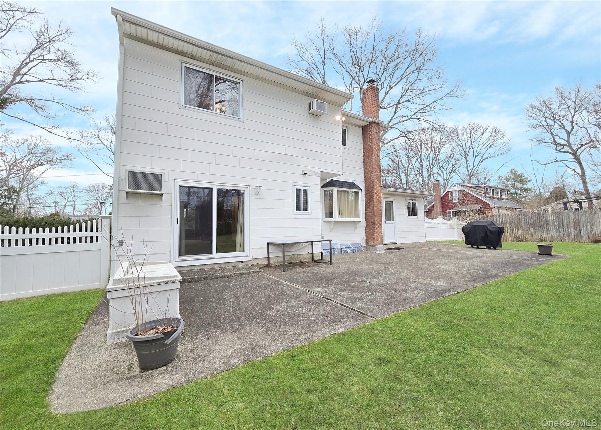 342 Thrift Street, Ronkonkoma, NY 11779