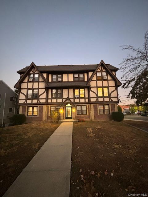 28 West Neck Road # 14, Huntington, NY 11743