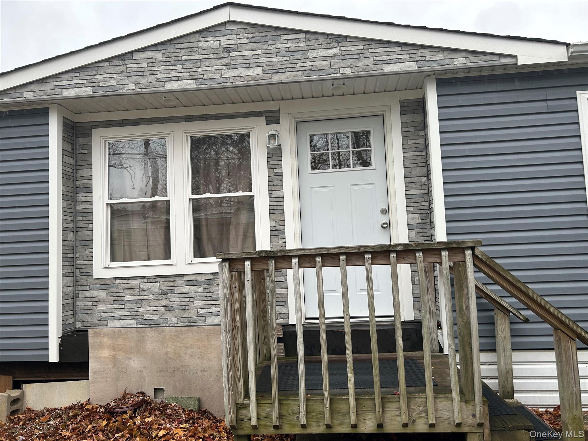 309-15 Fanning Boulevard, Riverhead, NY 11901