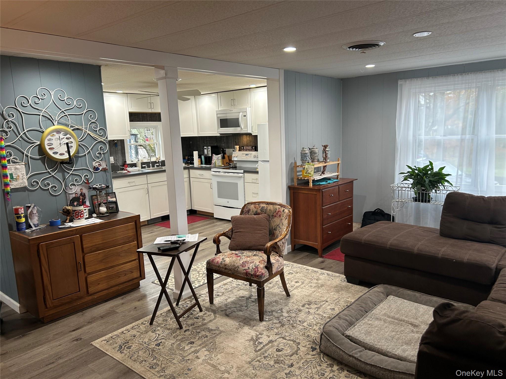 309-15 Fanning Boulevard, Riverhead, NY 11901