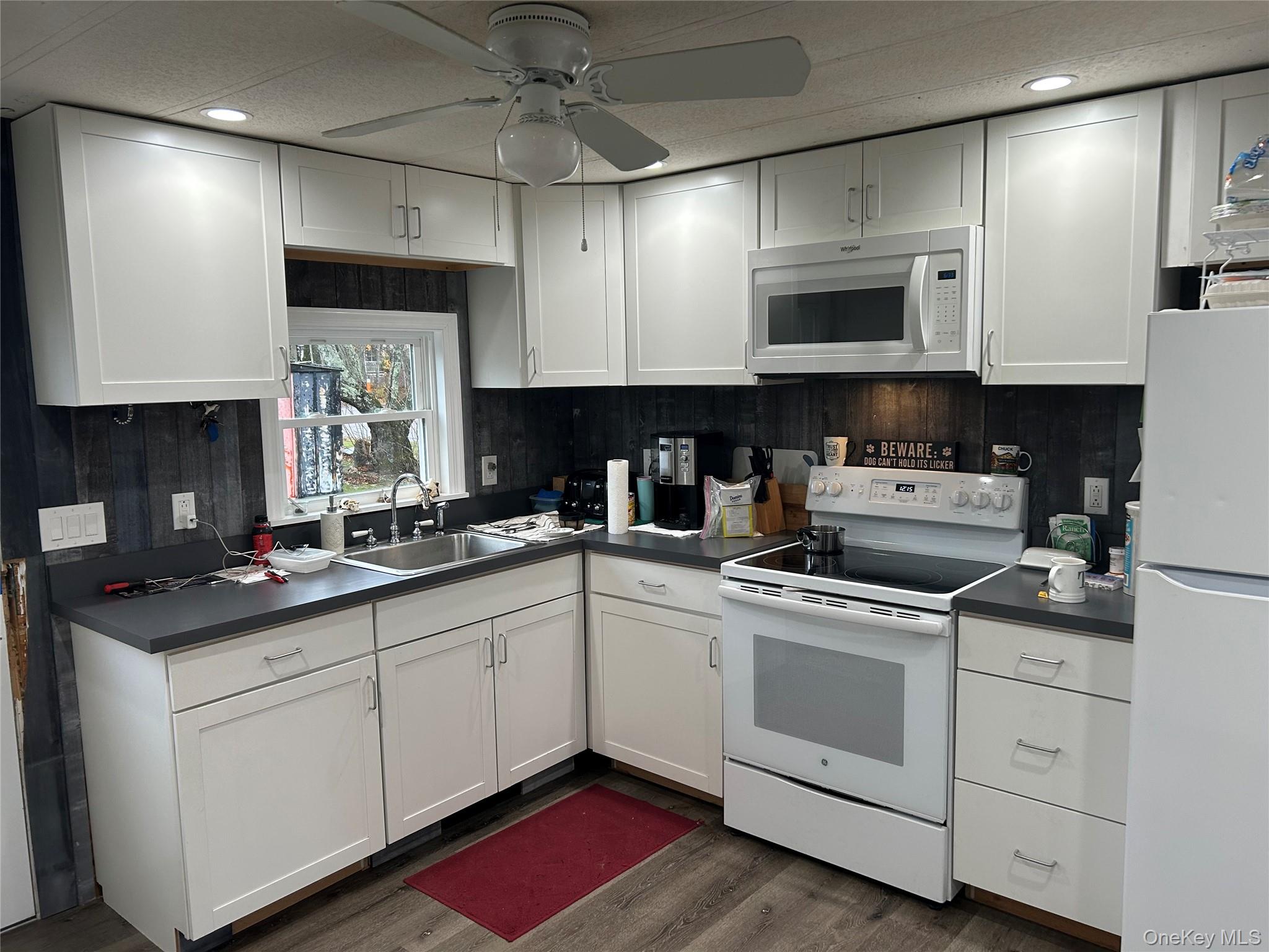 309-15 Fanning Boulevard, Riverhead, NY 11901