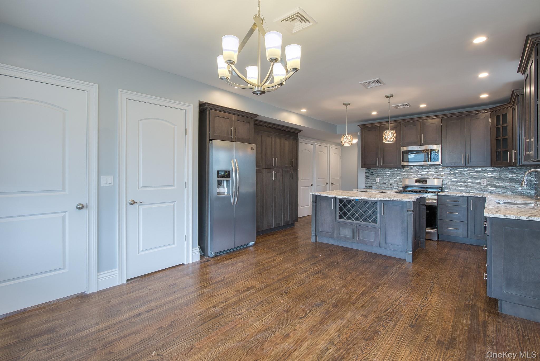 535 E Walnut st # Main, Long Beach, NY 11561