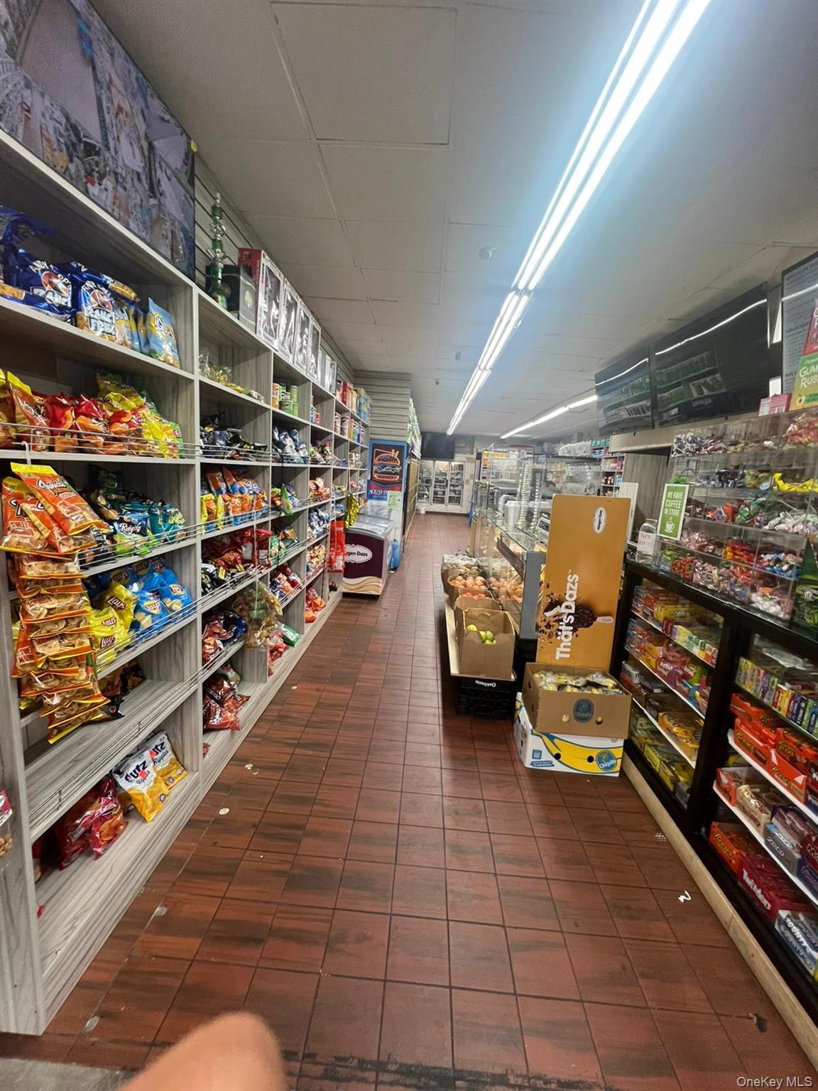 8445 164th Street, Jamaica Hills, NY 11432