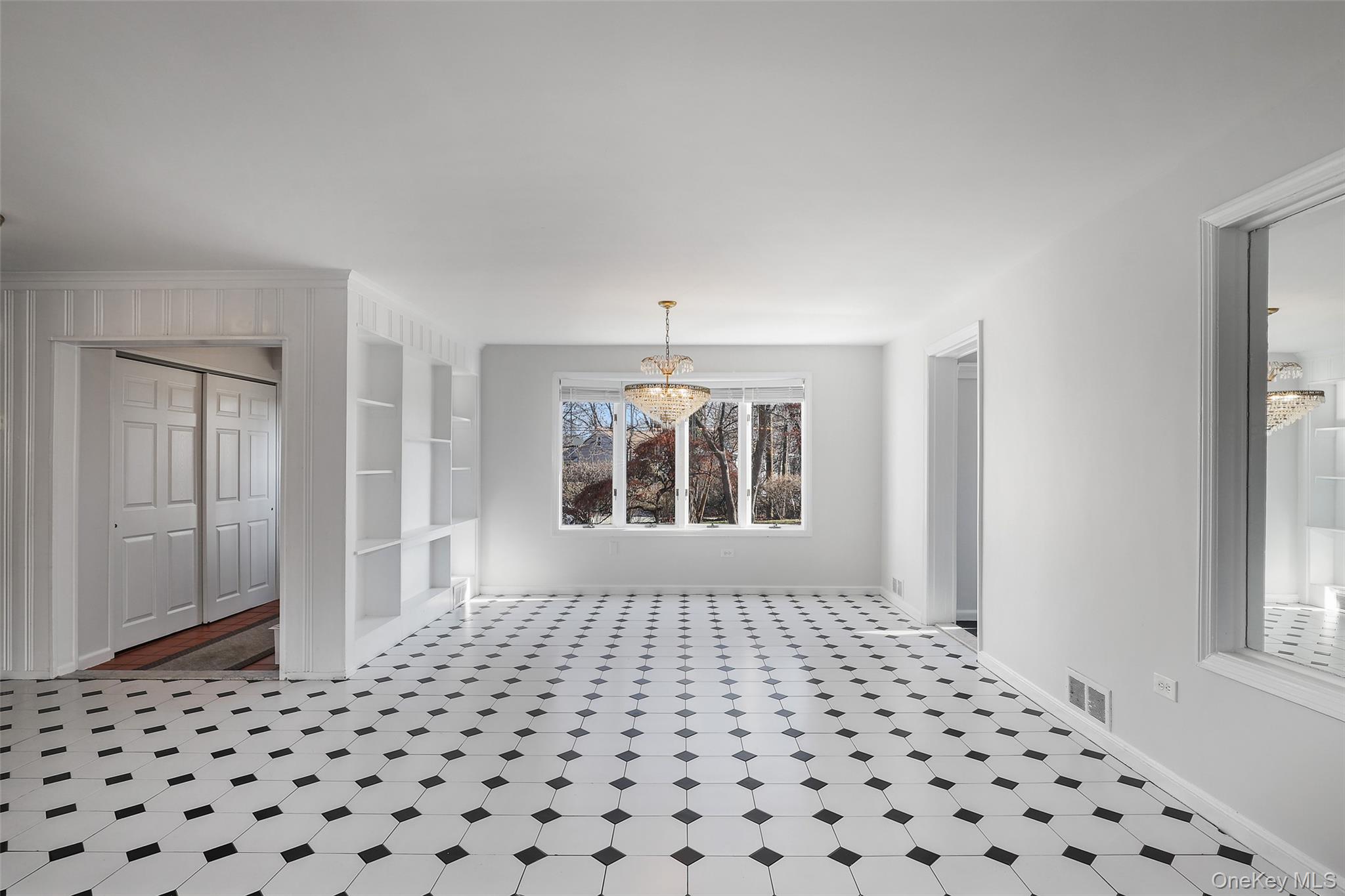 3 Oakridge Drive, Port Chester, NY 10573