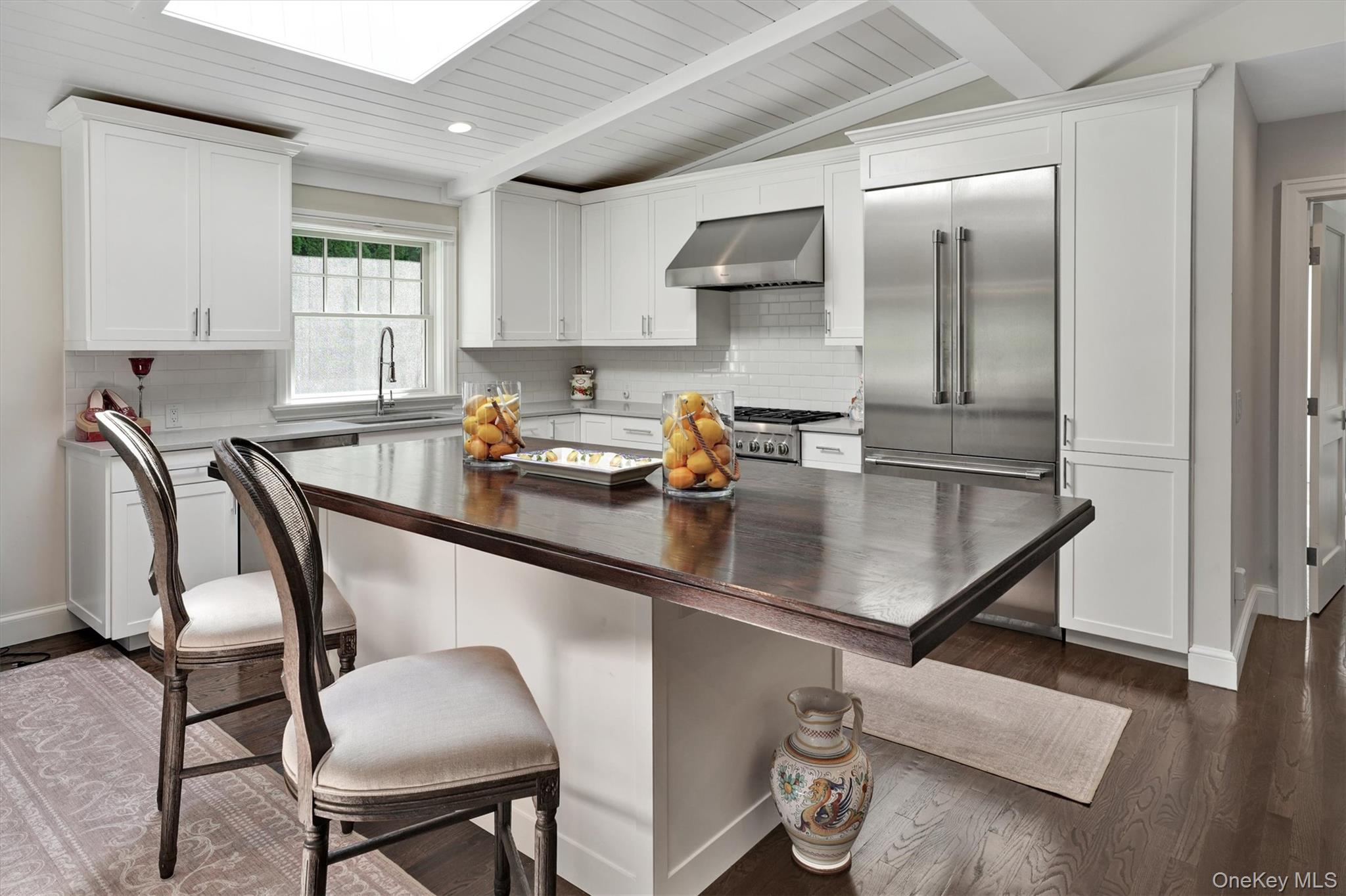 32 White Oak Lane, Westhampton Beach, NY 11978