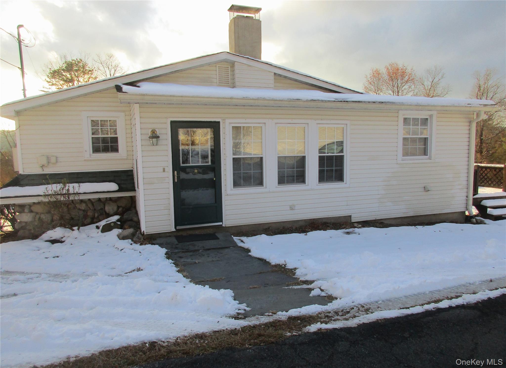 44 1/2 Academy Avenue, Sparrowbush, NY 12780