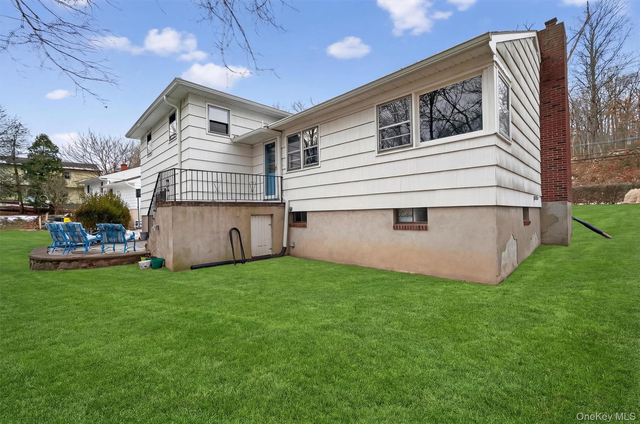 152 Old State Road, Highland Falls, NY 10928