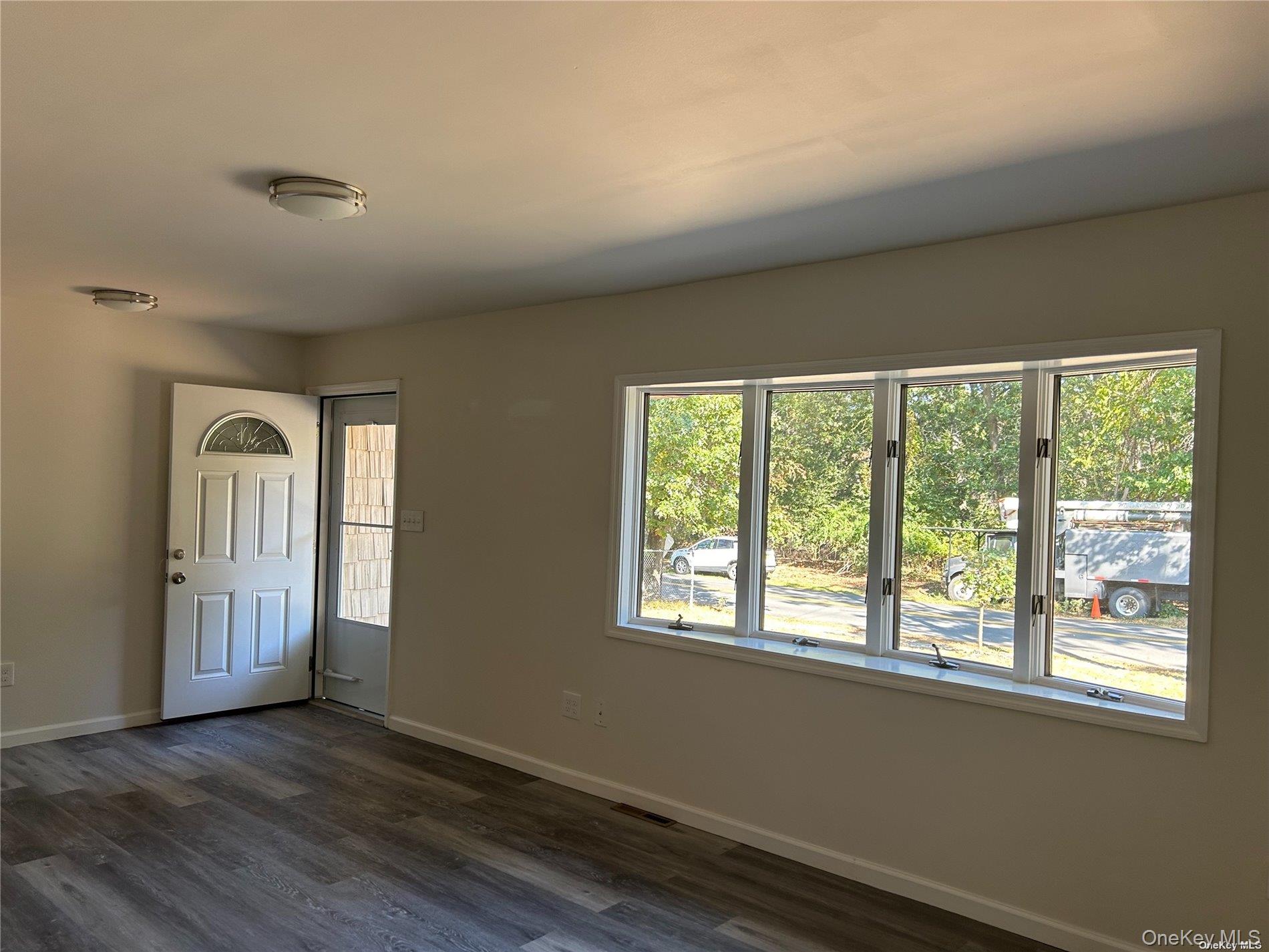 70 J T Boulevard, Riverhead, NY 11901