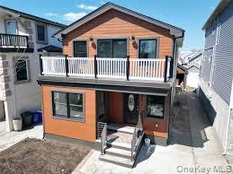 233 E Fulton Street, Long Beach, NY 11561