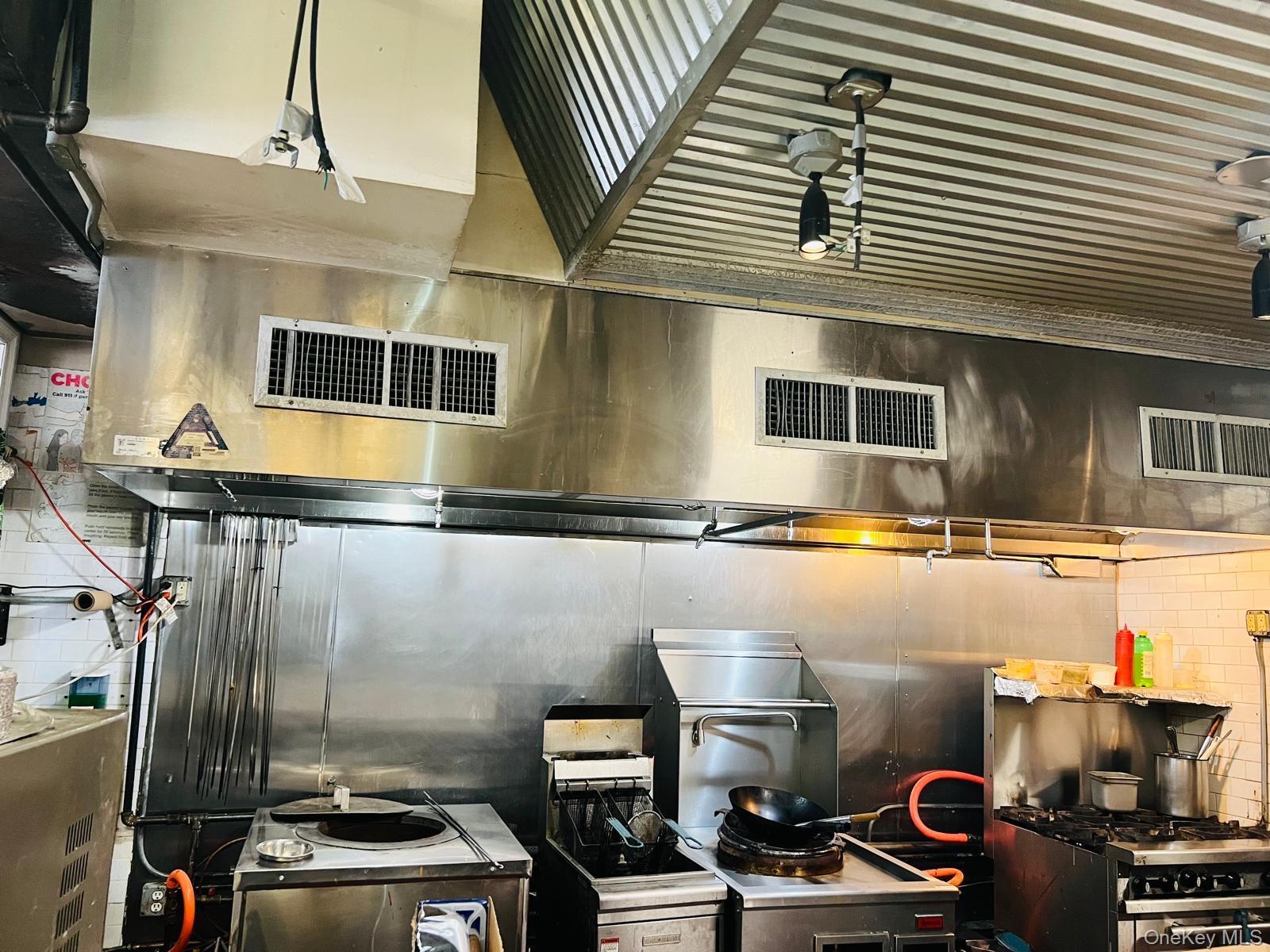 318 W 231 Street # Ground floor, Bronx, NY 10463