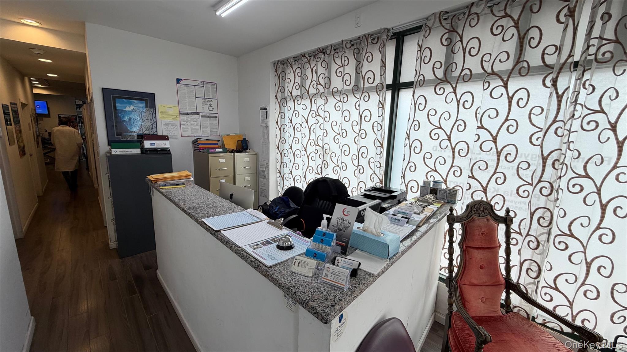 707 Middle Neck Road # 2, Great Neck, NY 11021