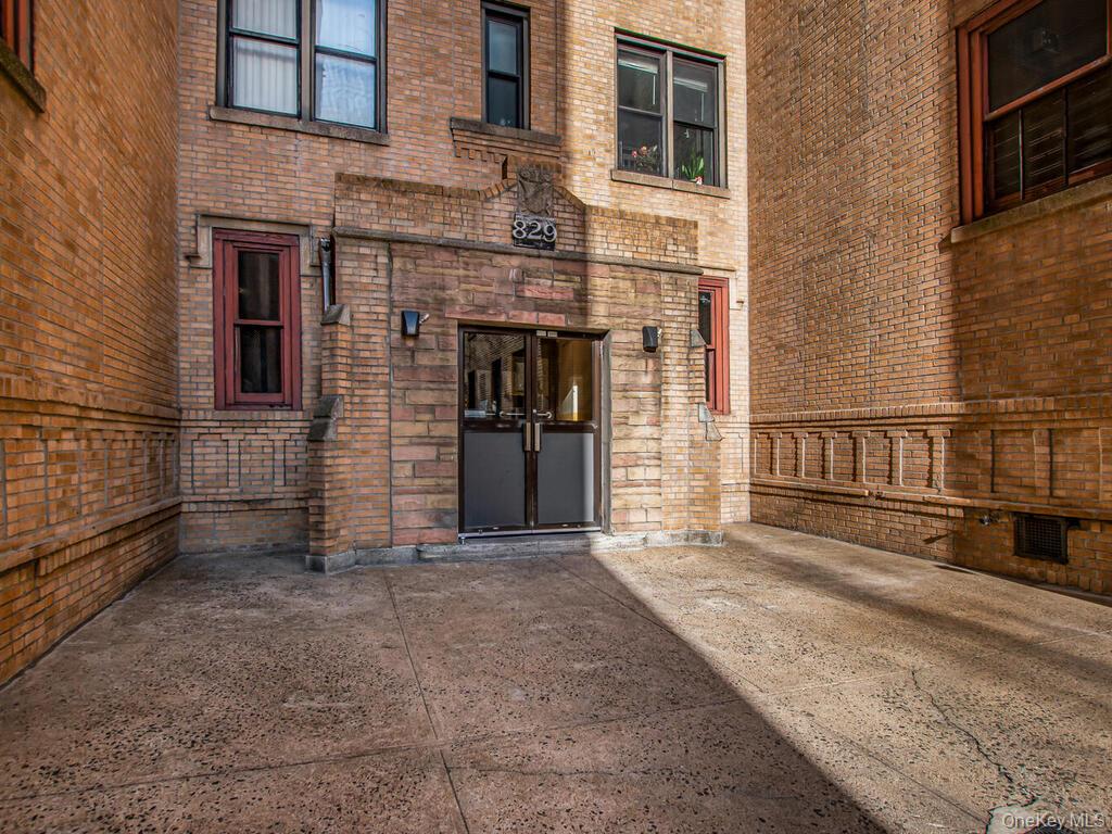 829 Adee Avenue # 2L, Bronx, NY 10467
