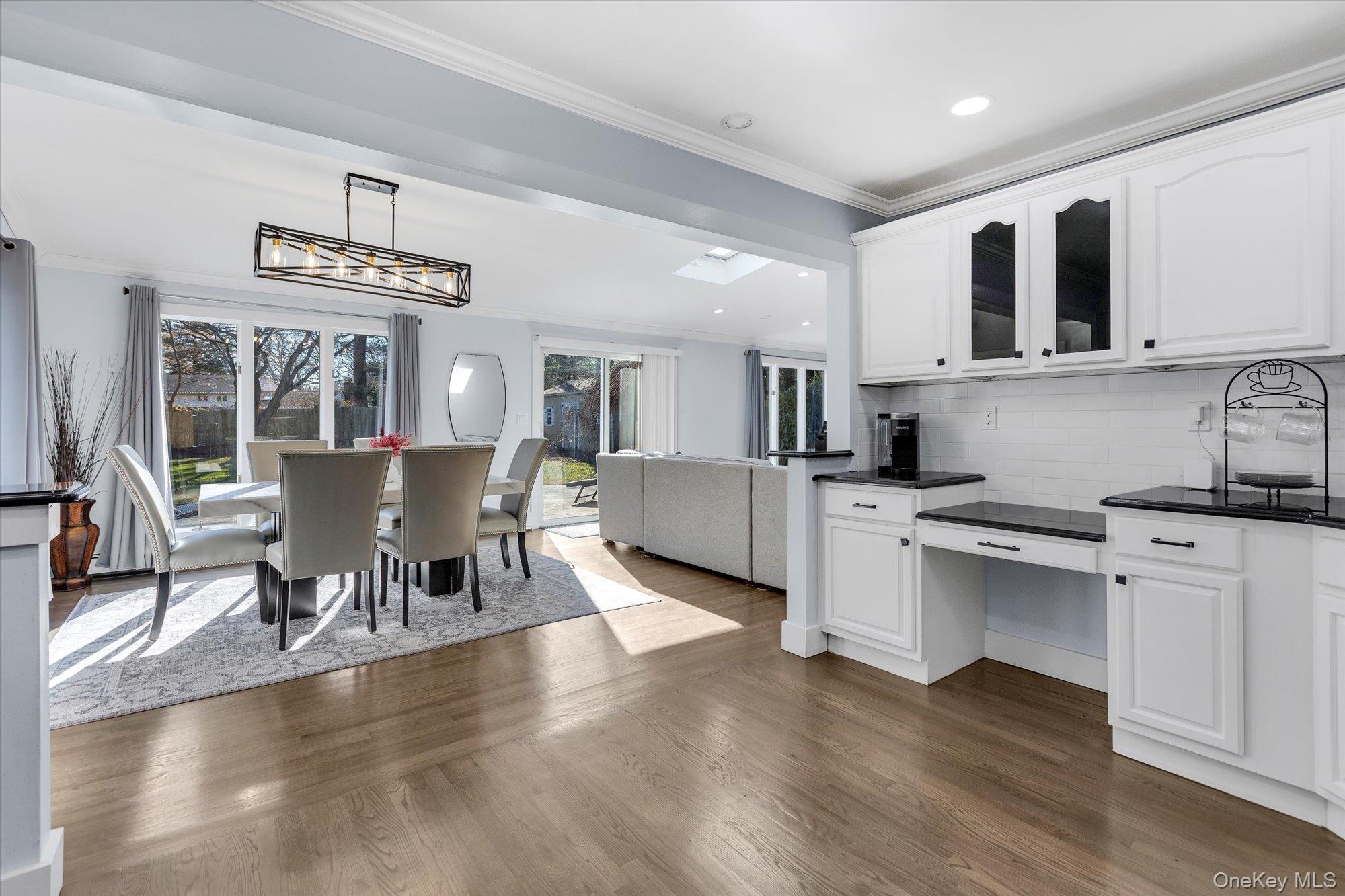 56 Fairfields Lane, Huntington Station, NY 11746