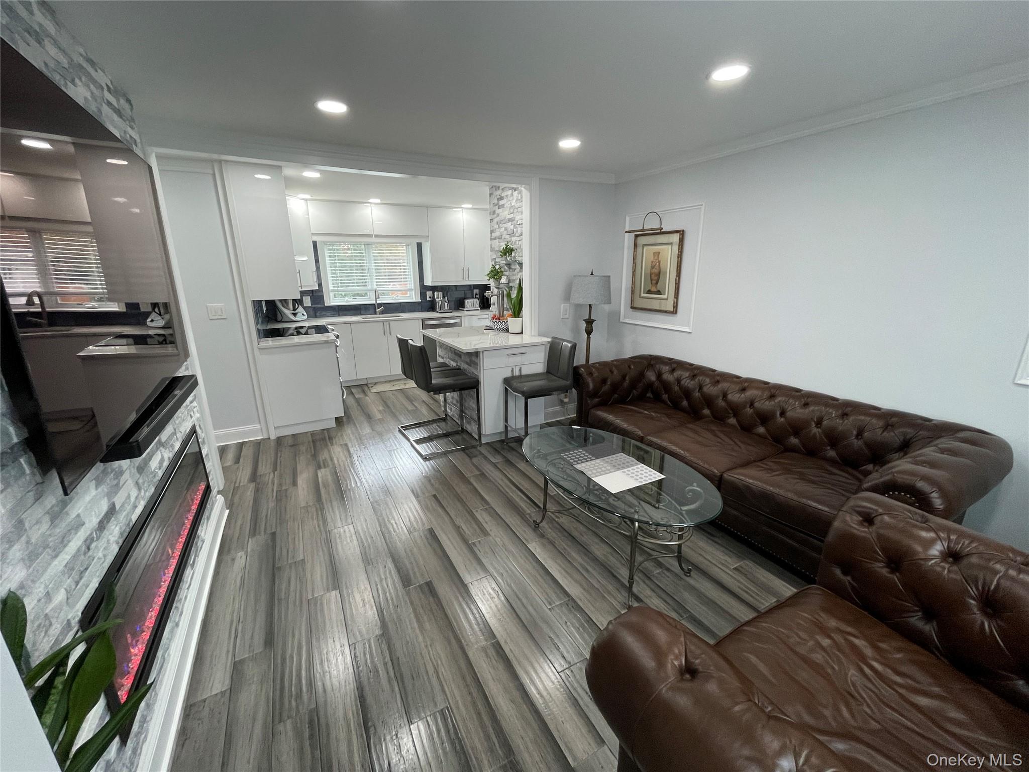 310 Brookside Court, Copiague, NY 11726