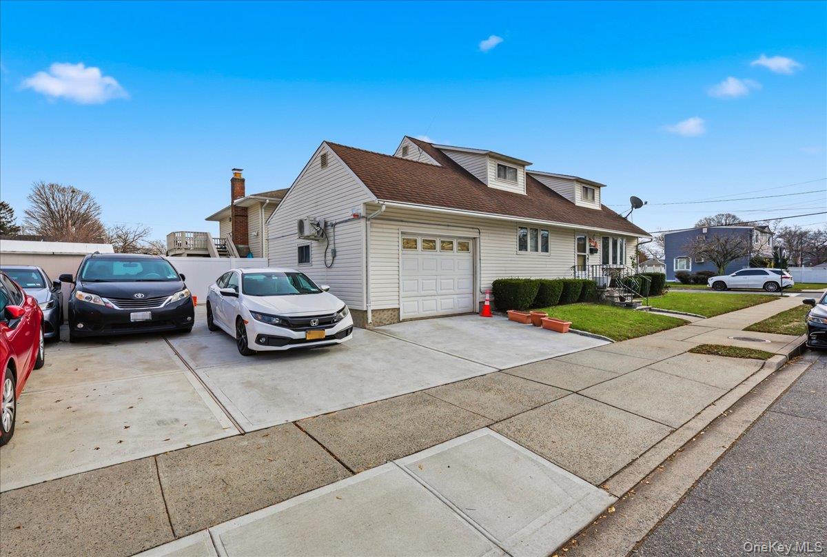 11 Crescent Street, Hicksville, NY 11801