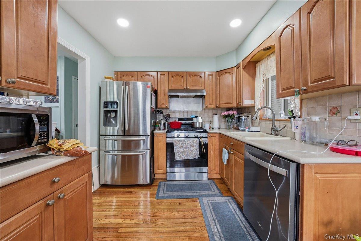 11 Crescent Street, Hicksville, NY 11801