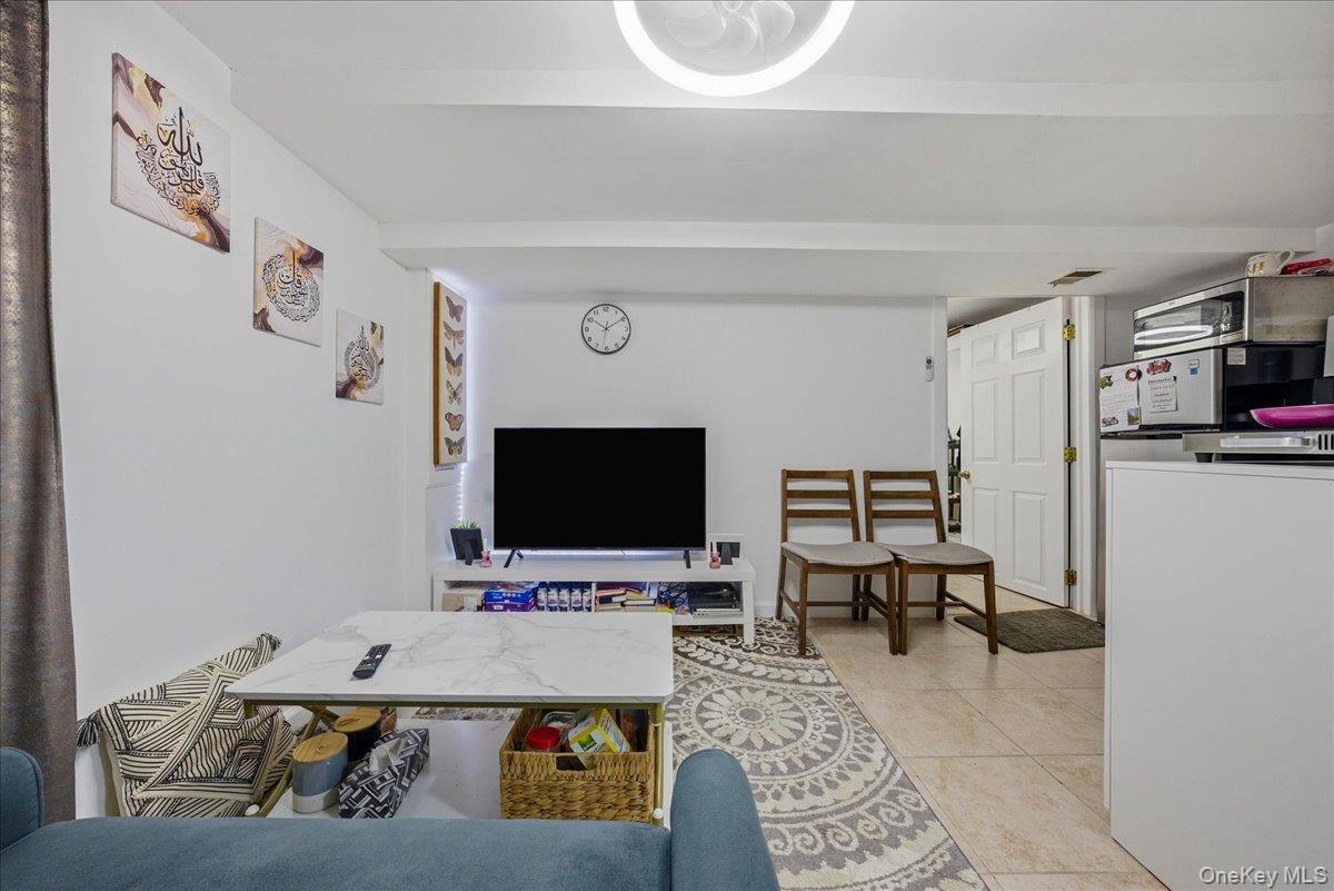 11 Crescent Street, Hicksville, NY 11801