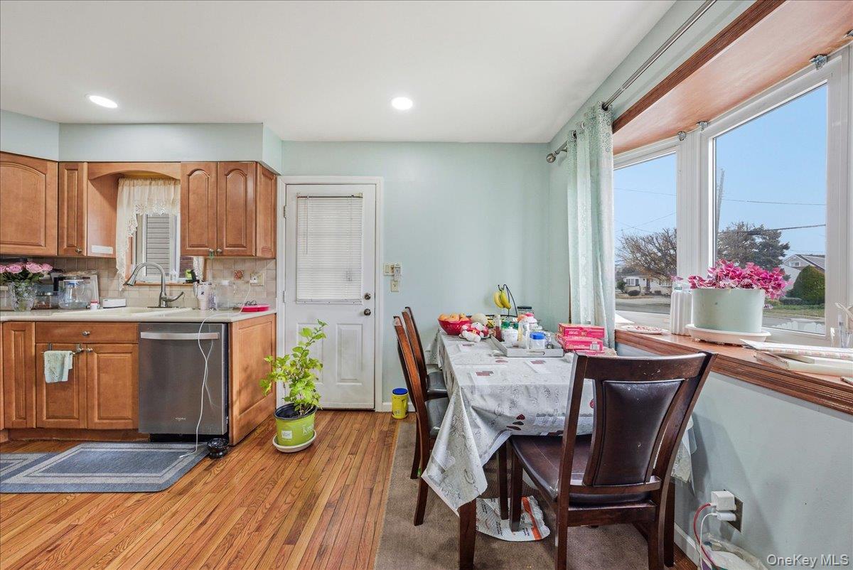 11 Crescent Street, Hicksville, NY 11801