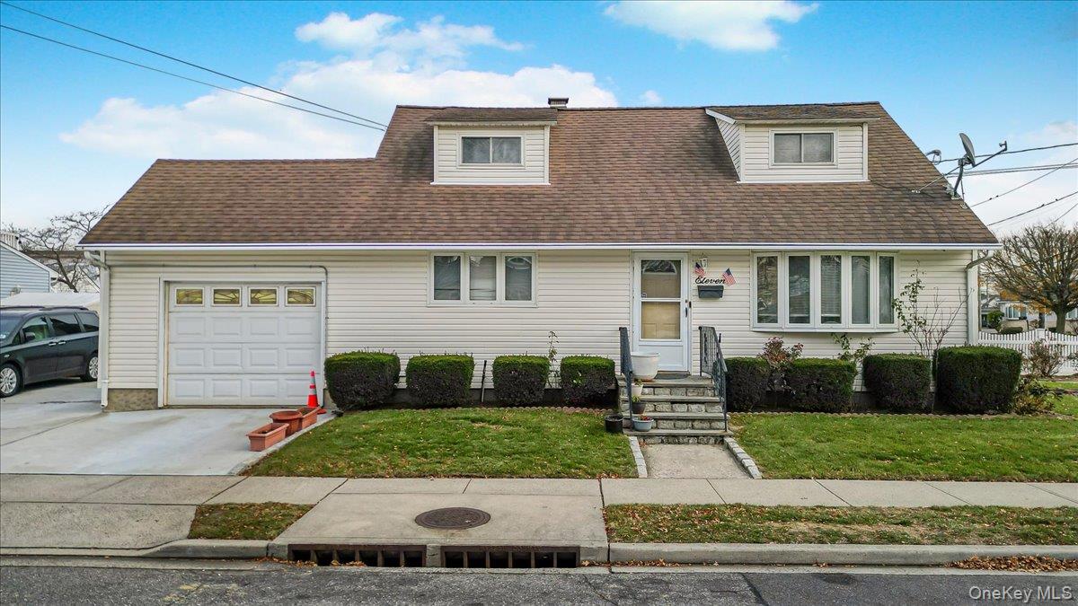 11 Crescent Street, Hicksville, NY 11801