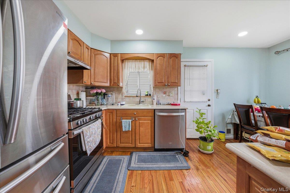 11 Crescent Street, Hicksville, NY 11801