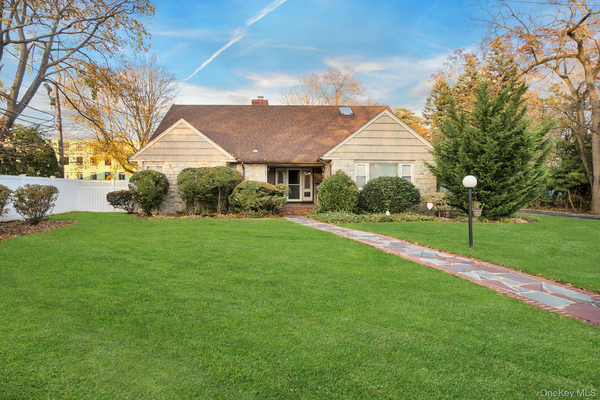 757 Bixby Drive, Baldwin, NY 11510