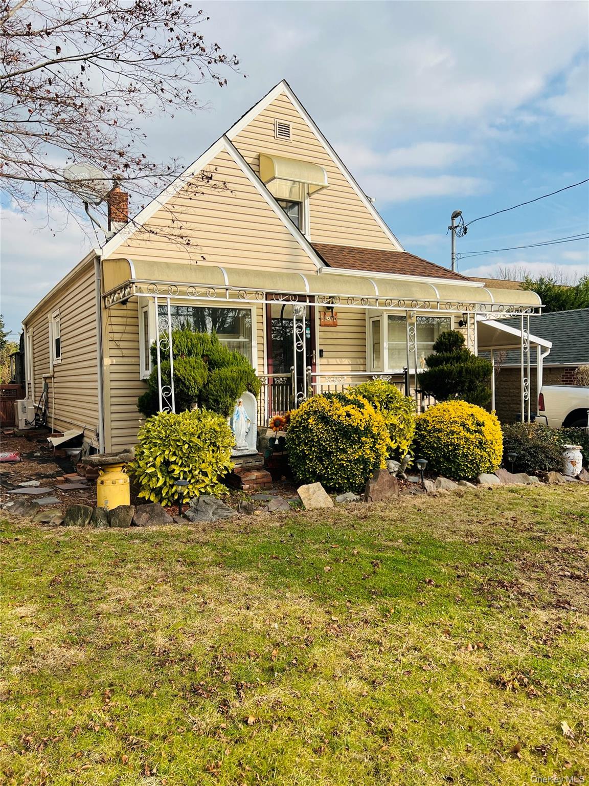 1006 N 7th Street, New Hyde Park, NY 11040