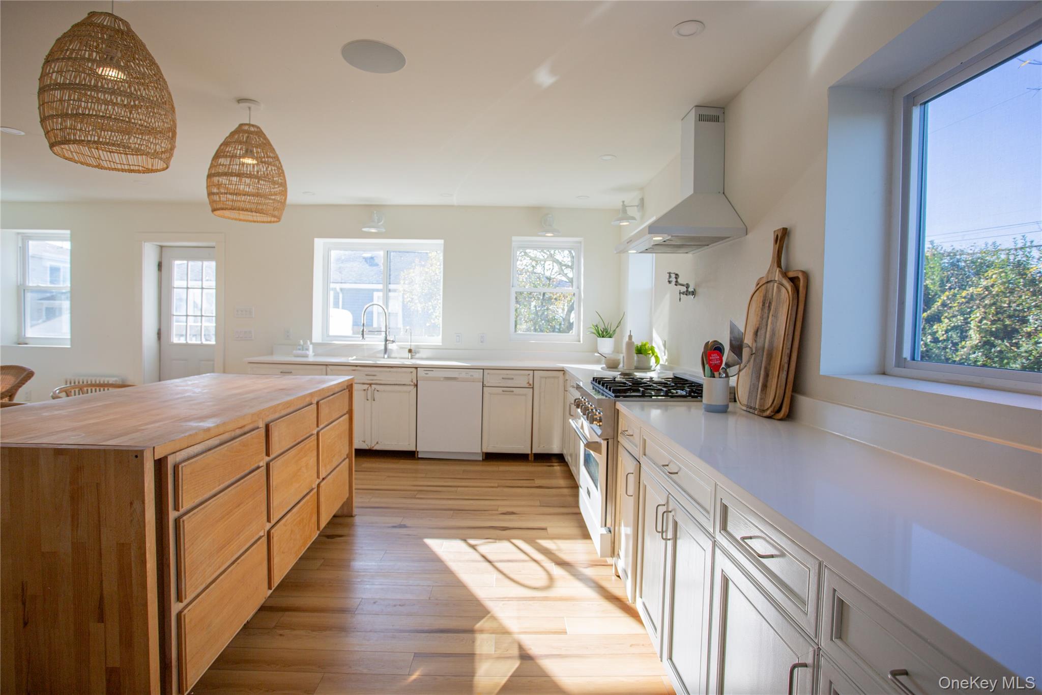 2175 Bay Boulevard, Atlantic Beach, NY 11509