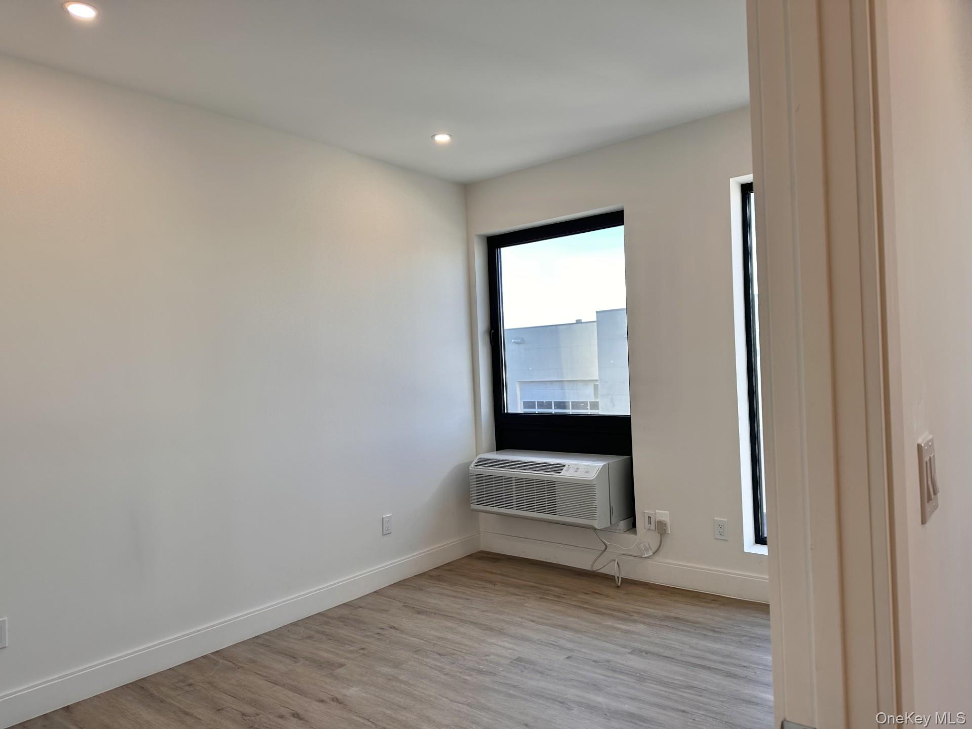 362 W MERRICK Road # 201, Valley Stream, NY 11580