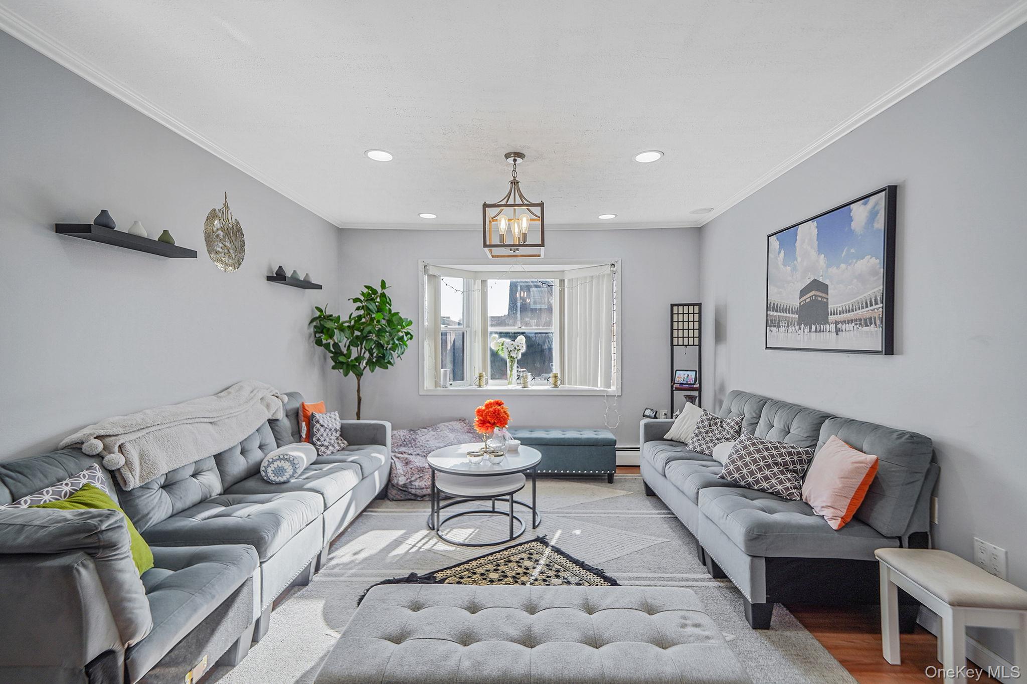 32 Needle Lane, Levittown, NY 11756