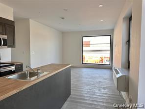 362 W MERRICK Road # 205, Valley Stream, NY 11580