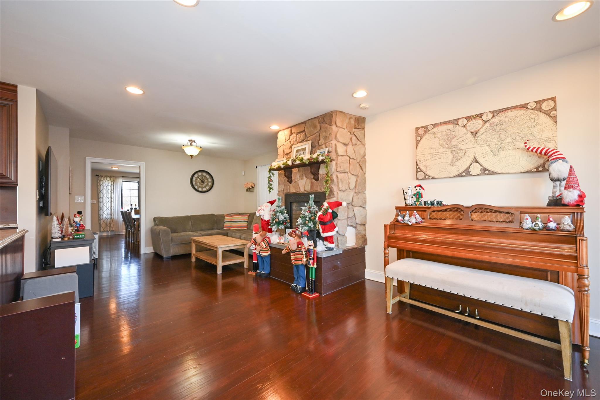 4940 169th Street, Flushing, NY 11365