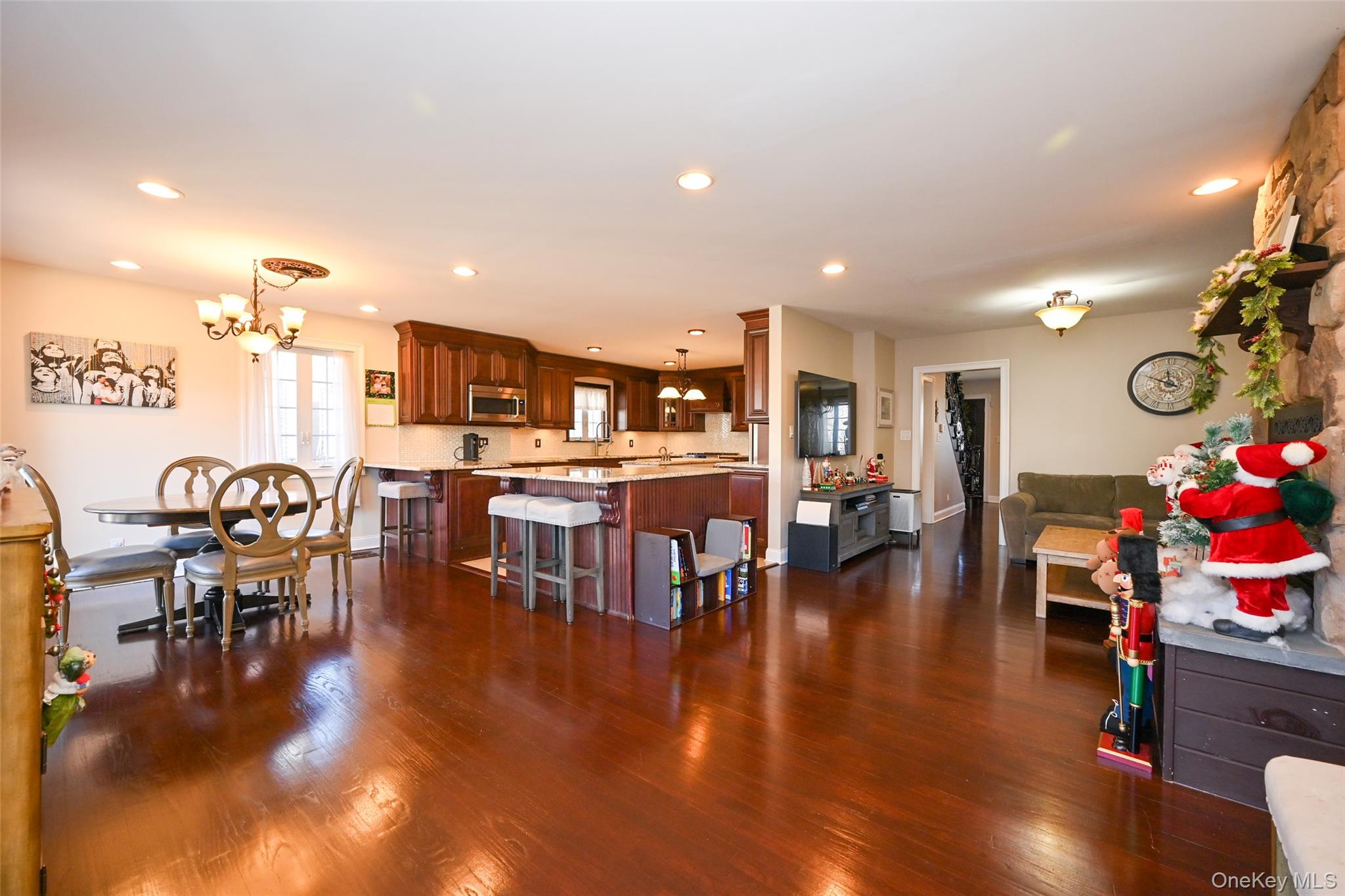 4940 169th Street, Flushing, NY 11365