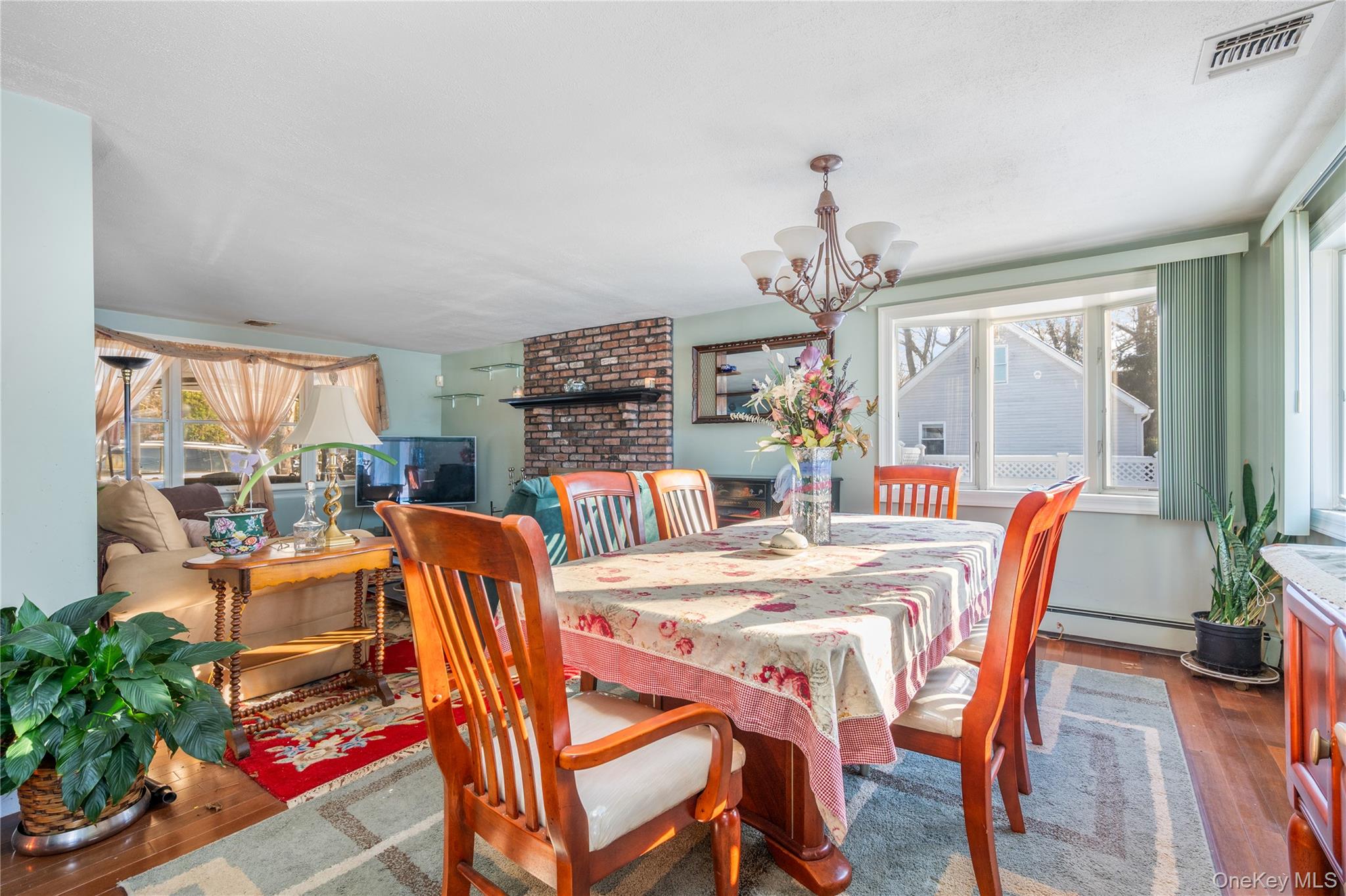 378 Mac Arthur Boulevard, Hauppauge, NY 11788