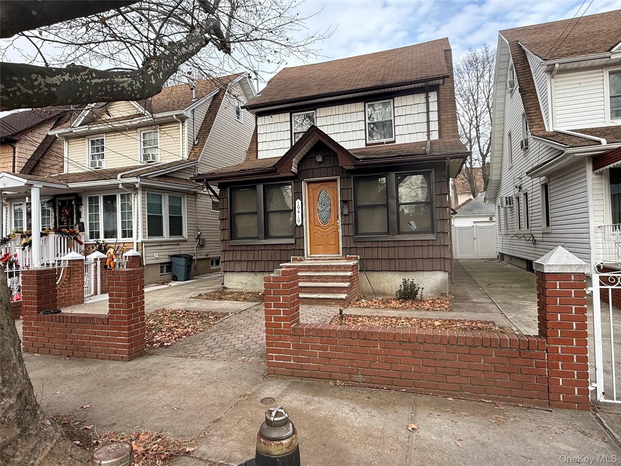 19419 115th Road, Saint Albans, NY 11412