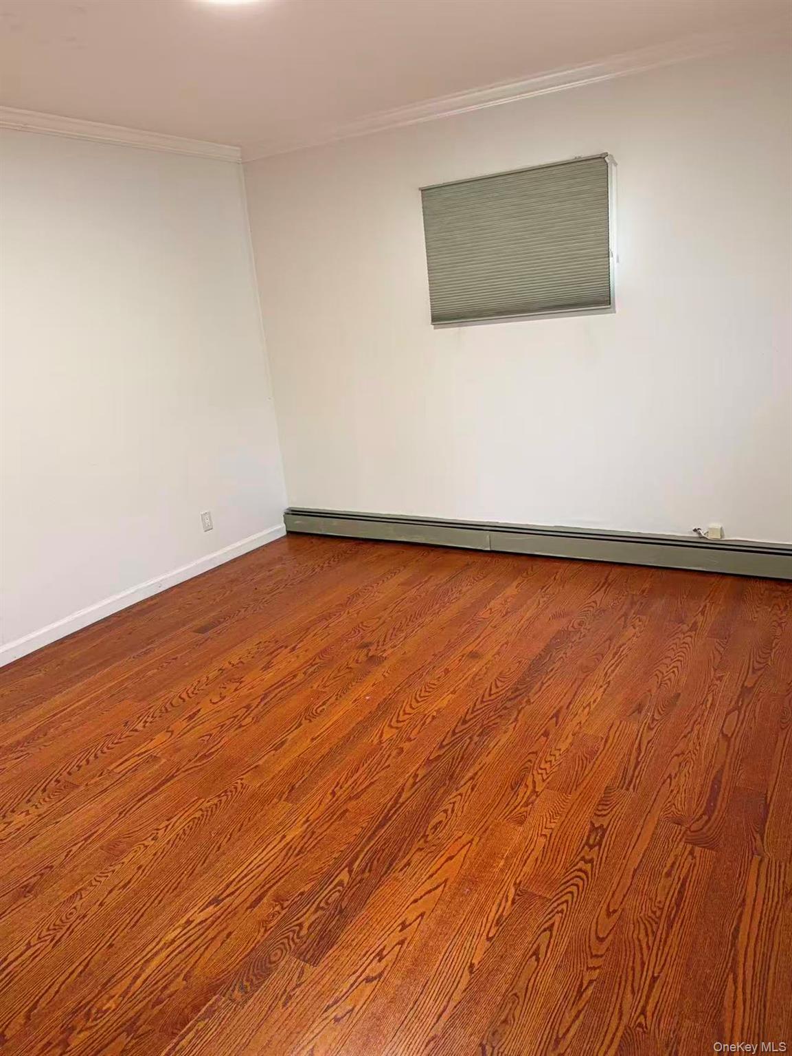 10 The Spur, Syosset, NY 11791