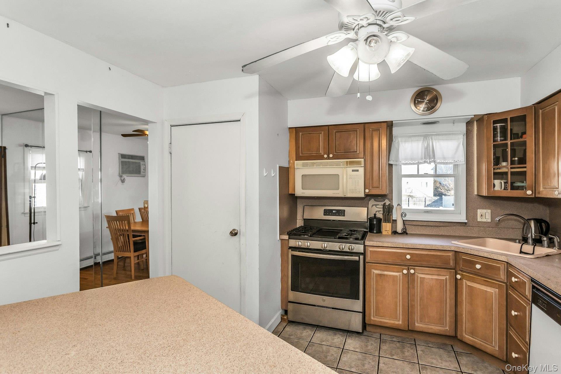 133 Baker Court, Island Park, NY 11558