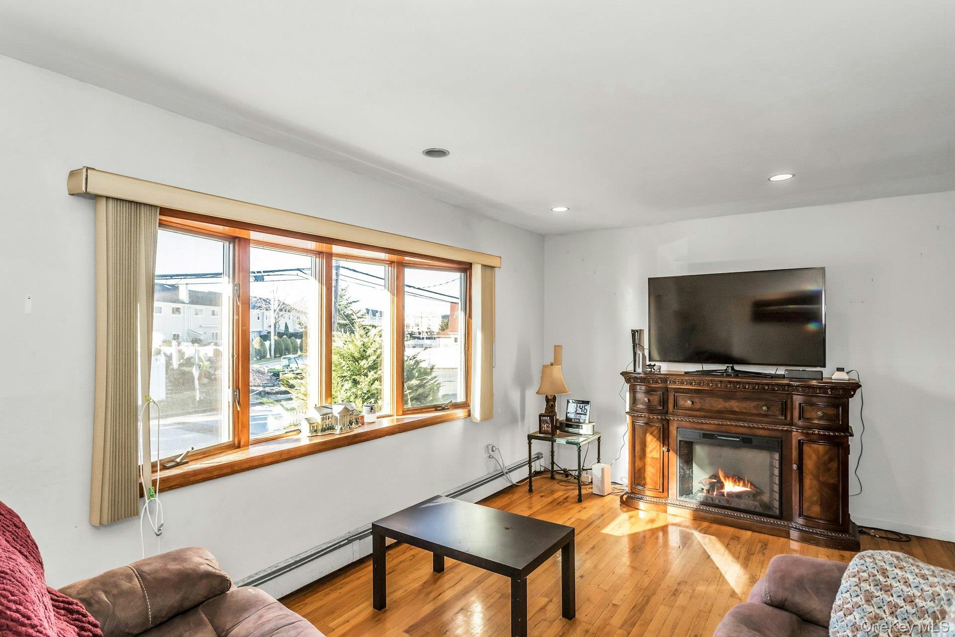 133 Baker Court, Island Park, NY 11558