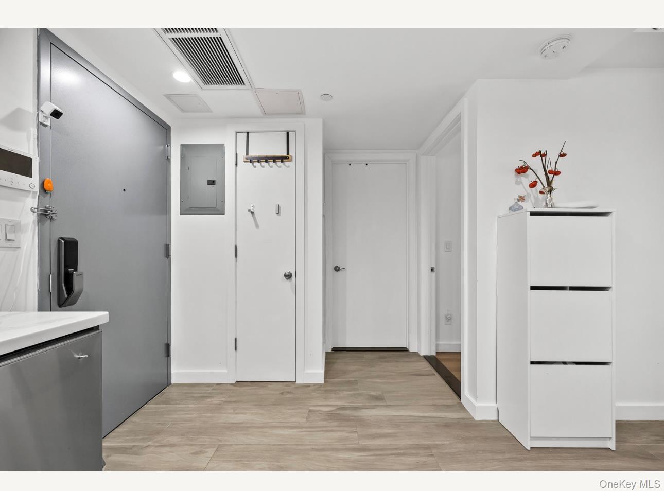 97-45 63 Drive Unit #6A, Rego Park, NY 11374